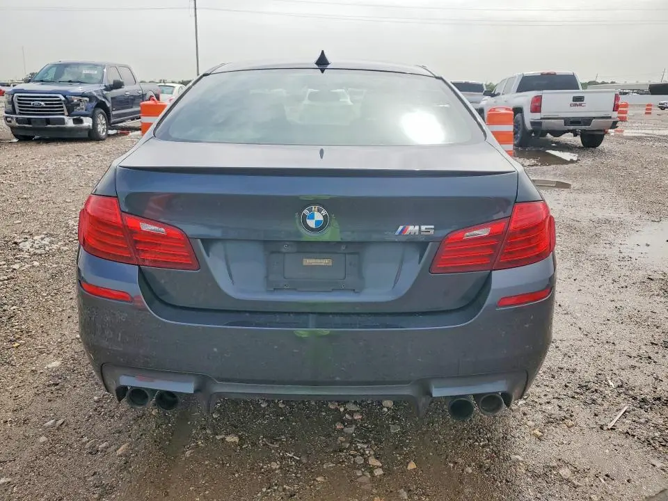 2016 BMW M5   