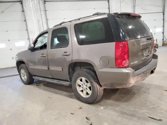 2013 GMC YUKON SLE  