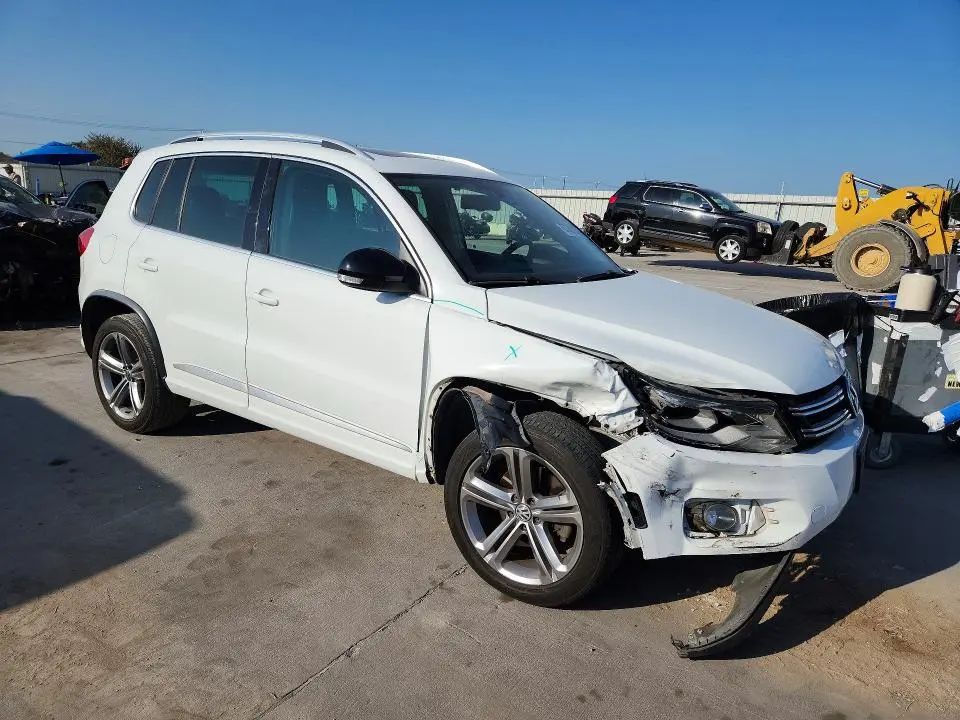 2017 VOLKSWAGEN TIGUAN SPORT  