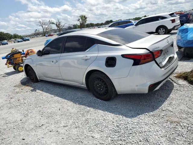 2022 NISSAN ALTIMA SR  