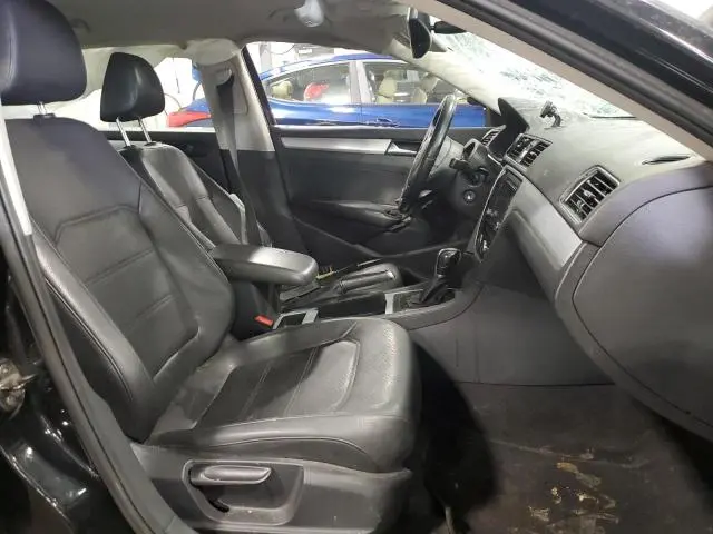 2012 VOLKSWAGEN PASSAT SE  