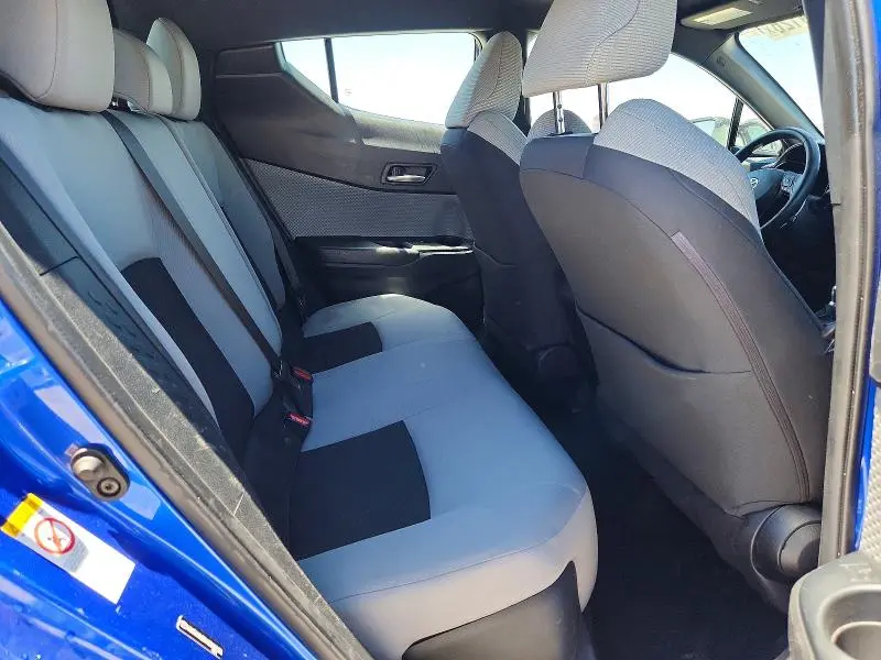 2019 TOYOTA C-HR XLE  