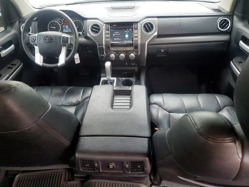 2016 TOYOTA TUNDRA CREWMAX SR5  