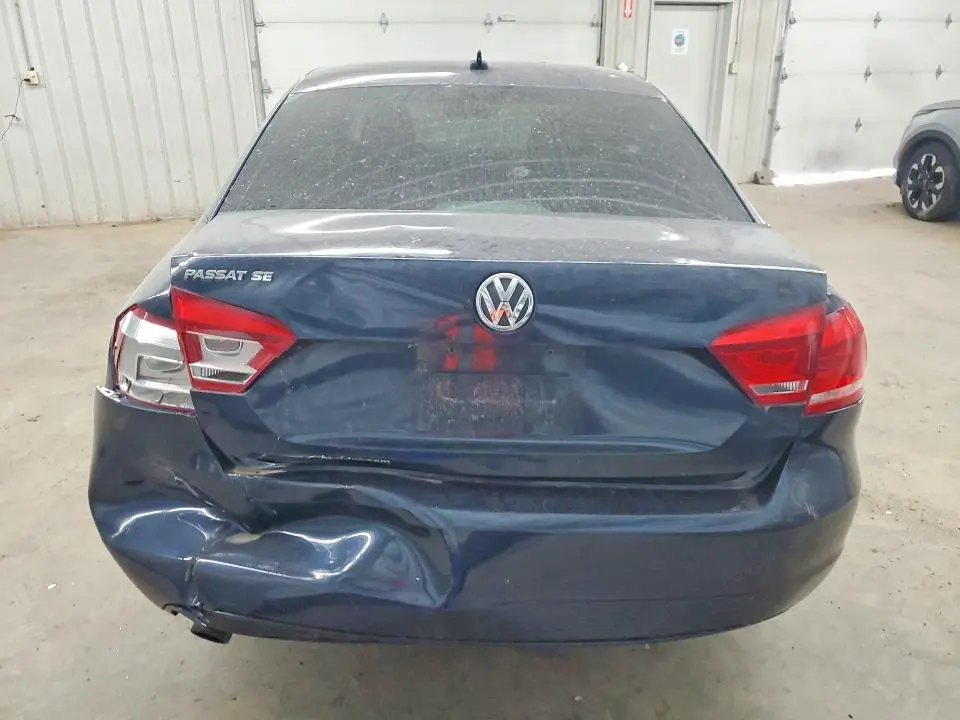2013 VOLKSWAGEN PASSAT SE  