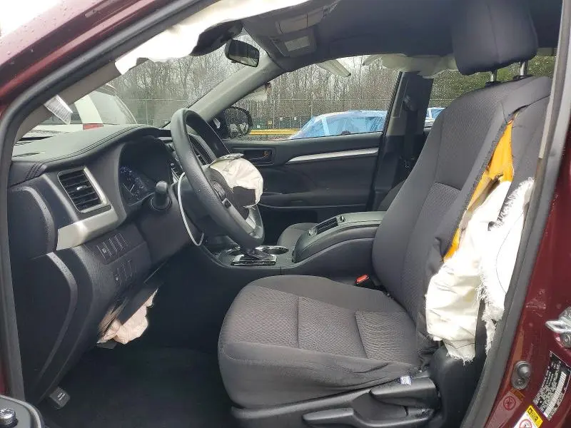 2018 TOYOTA HIGHLANDER LE  