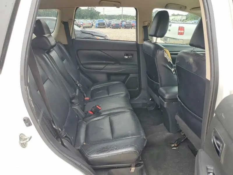 2017 MITSUBISHI OUTLANDER SE  