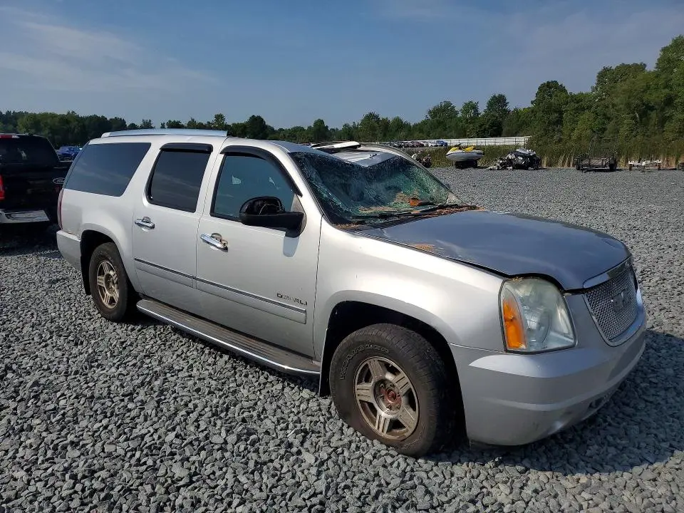 2010 GMC YUKON XL DENALI  