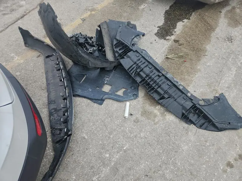 2021 VOLVO XC40 T5 MOMENTUM  