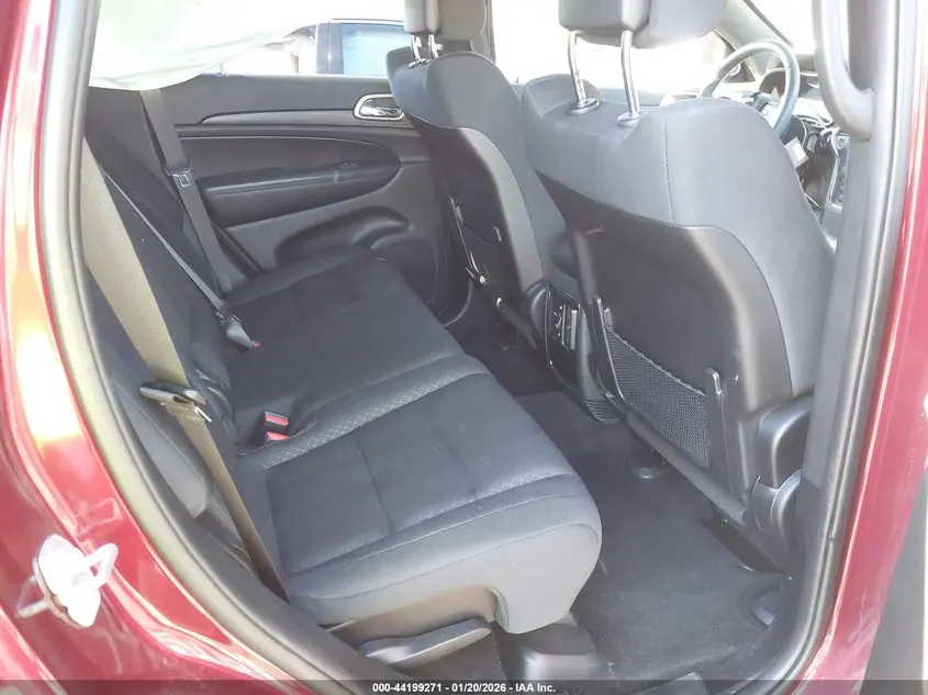 2019 JEEP GRAND CHEROKEE LAREDO E 4X2