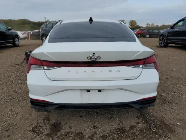 2021 HYUNDAI ELANTRA SE  