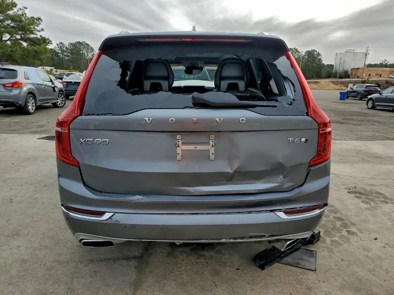 2017 VOLVO XC90 T6  