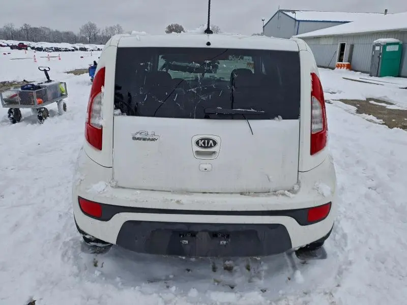 2013 KIA SOUL +  