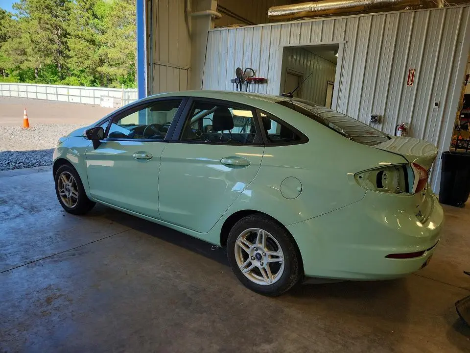 2017 FORD FIESTA SE  