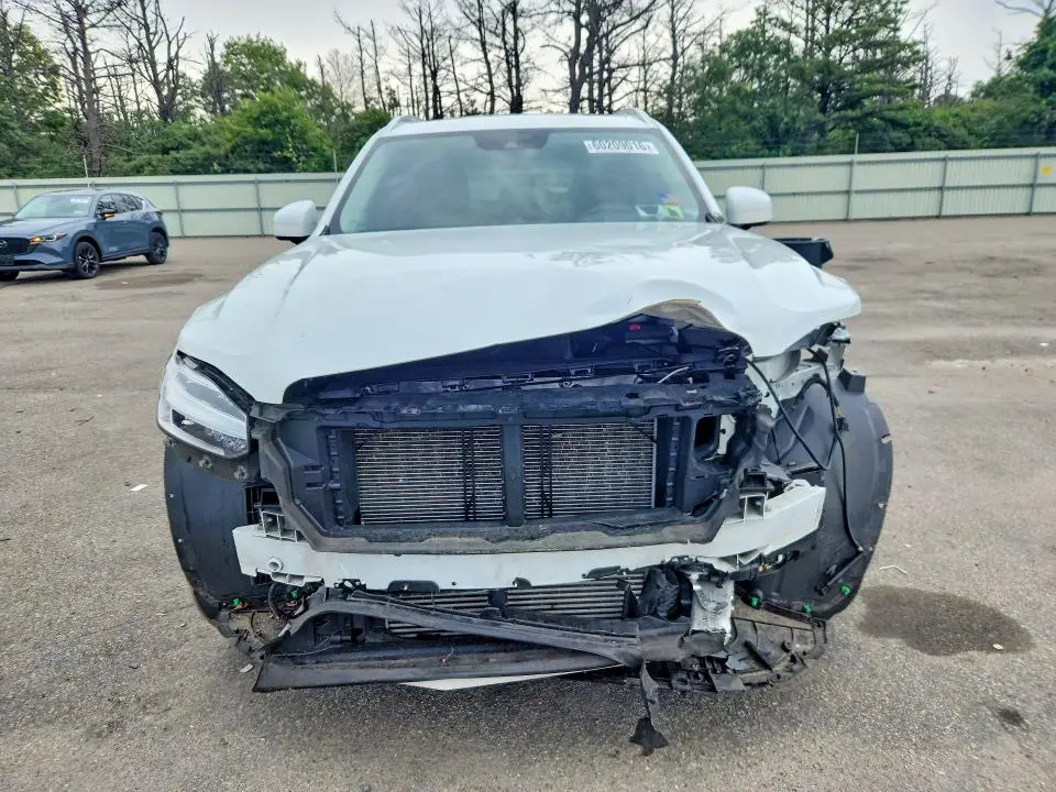 2022 VOLVO XC90 T6 MOMENTUM  