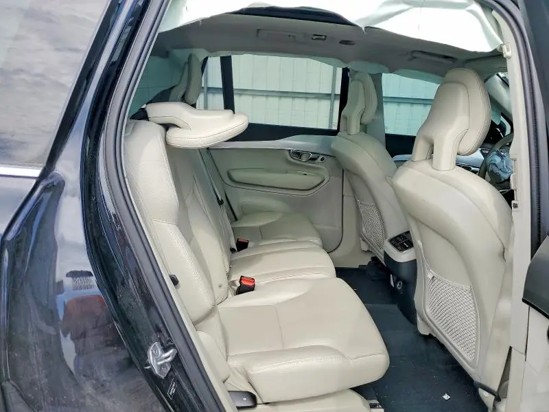 2018 VOLVO XC90 T6  