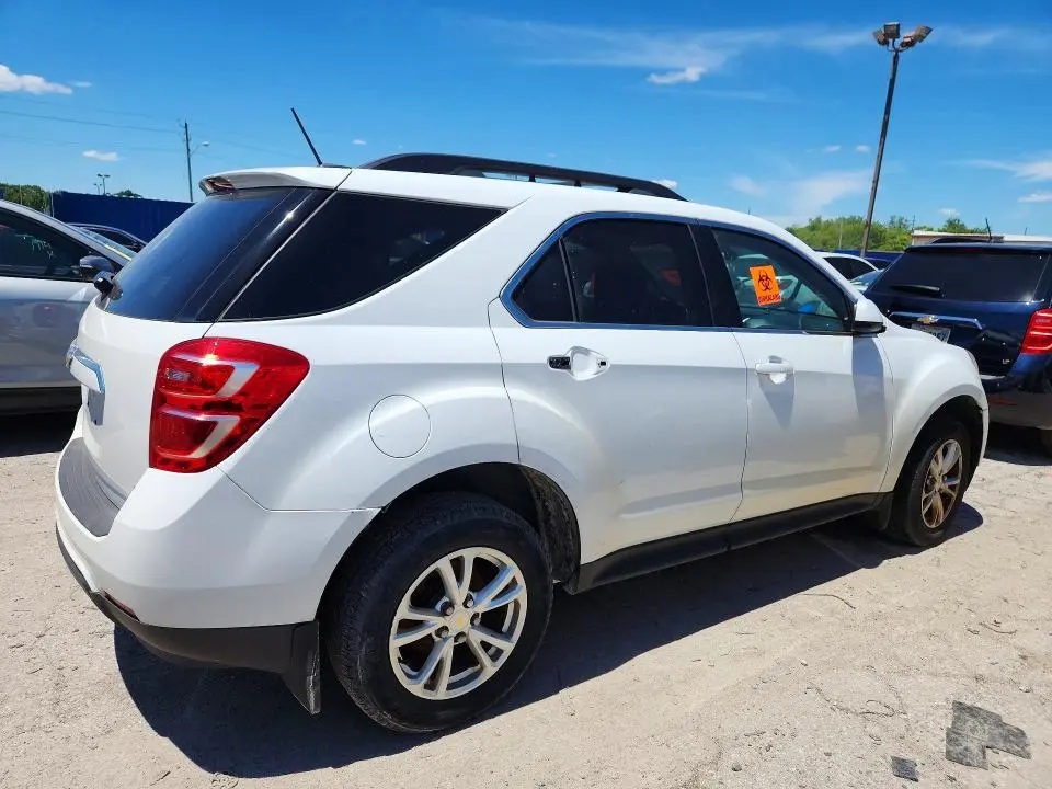 2017 CHEVROLET EQUINOX LT  
