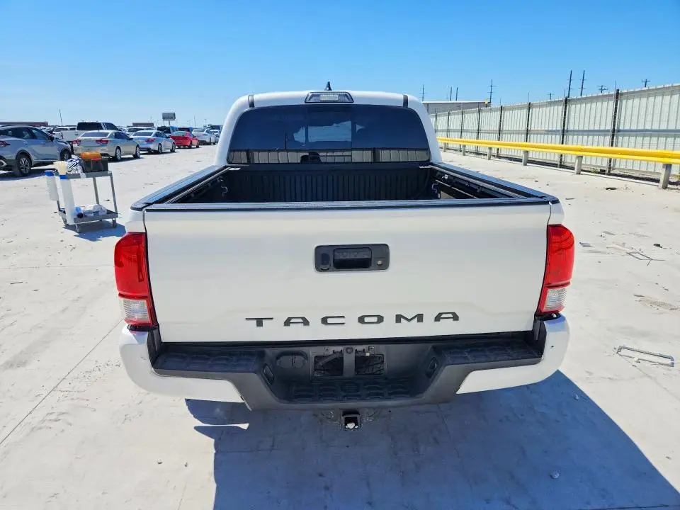 2017 TOYOTA TACOMA TRD SPORT  