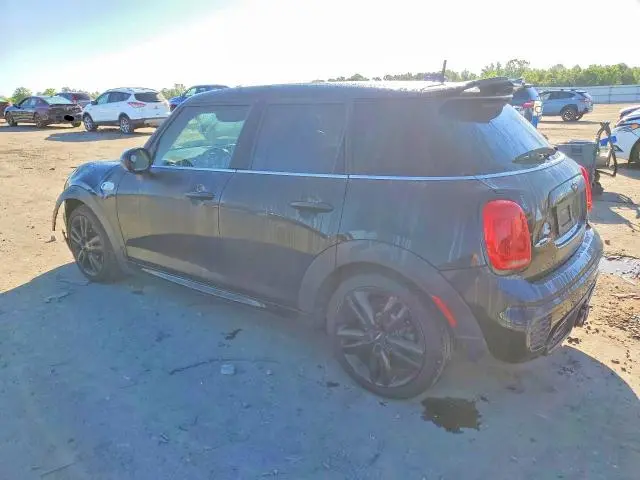 2018 MINI COOPER S  