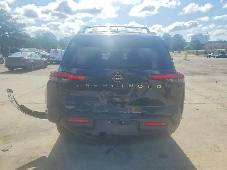 2025 NISSAN PATHFINDER SV  