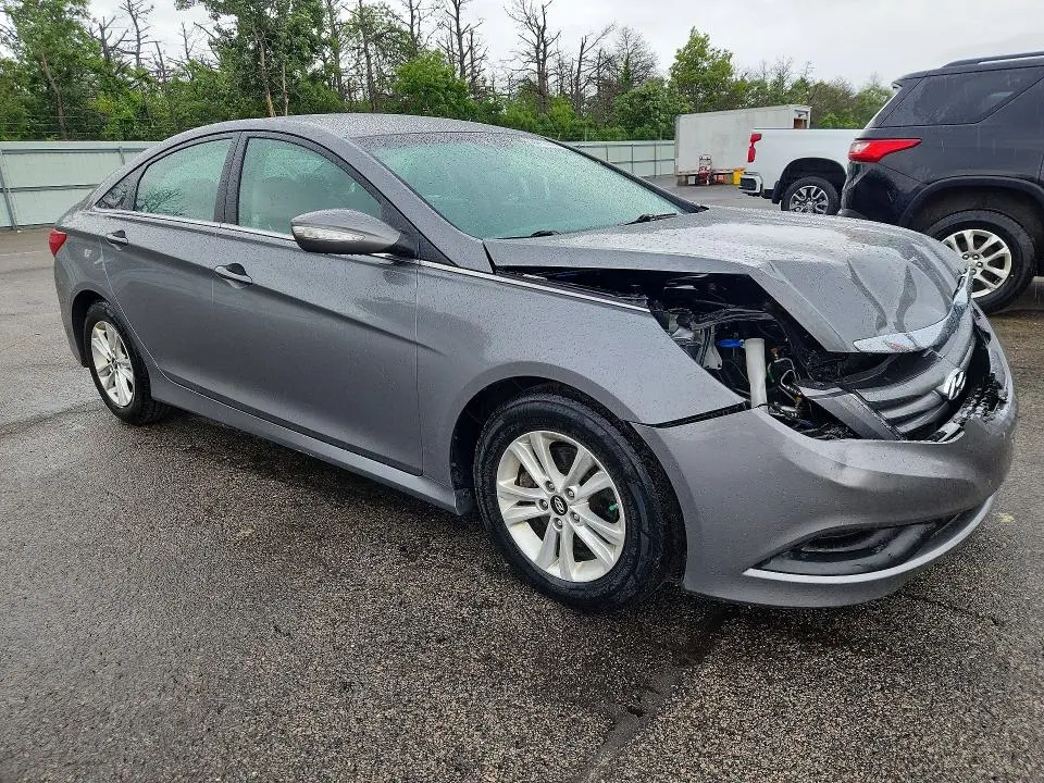 2014 HYUNDAI SONATA GLS  