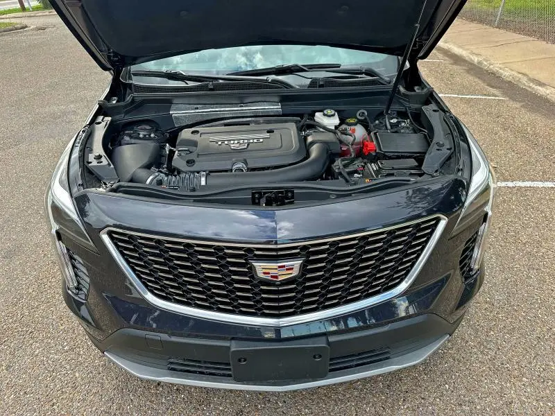 2023 CADILLAC XT4 PREMIUM LUXURY  