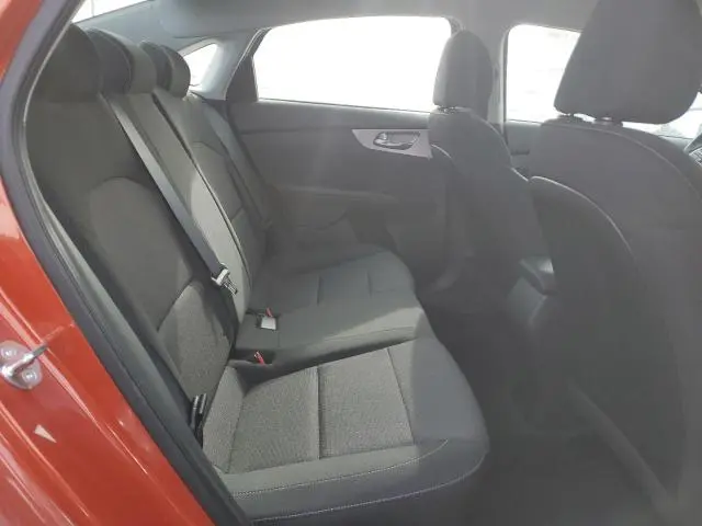 2023 KIA FORTE LX  