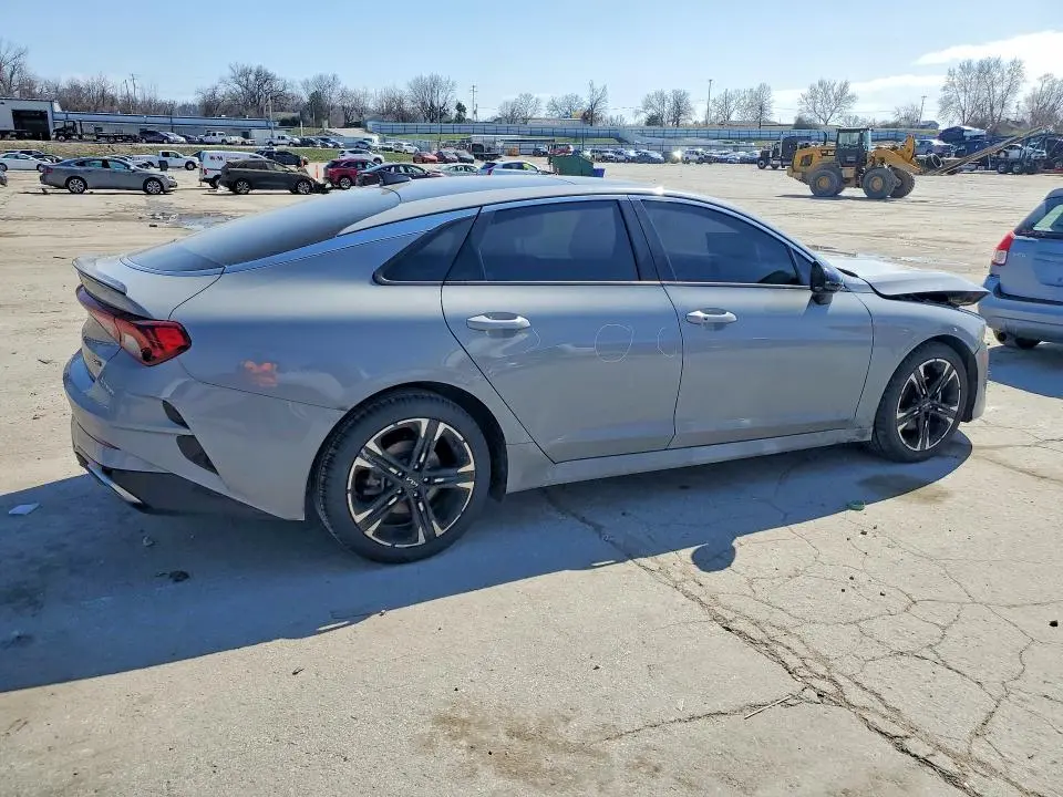 2022 KIA K5   