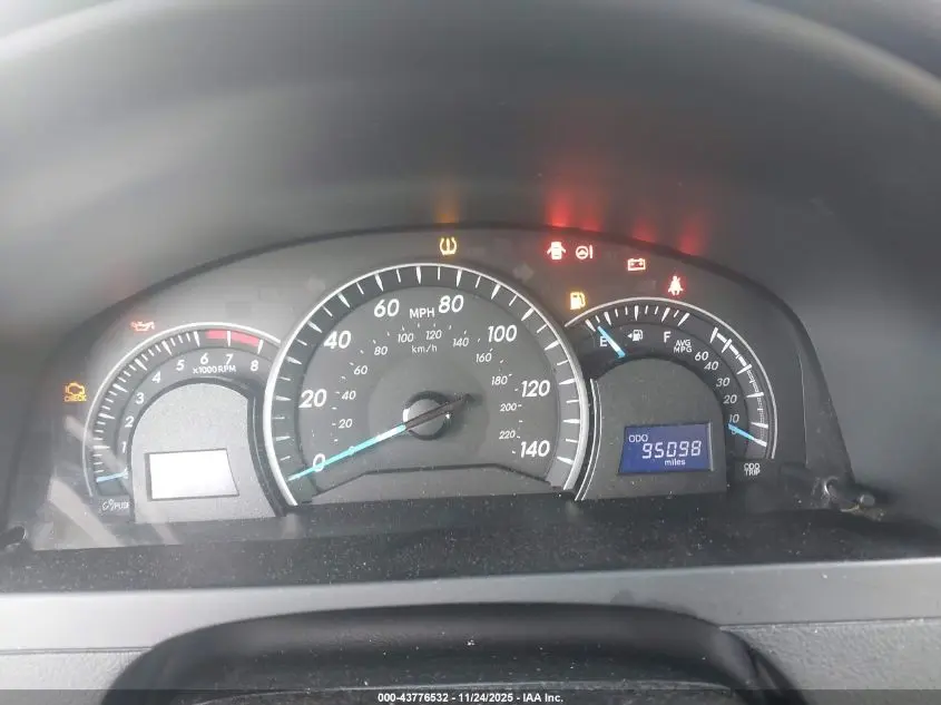 2015 TOYOTA CAMRY LE