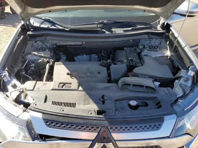 2020 MITSUBISHI OUTLANDER SE