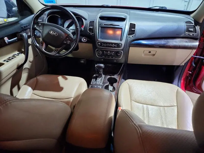 2014 KIA SORENTO LX  