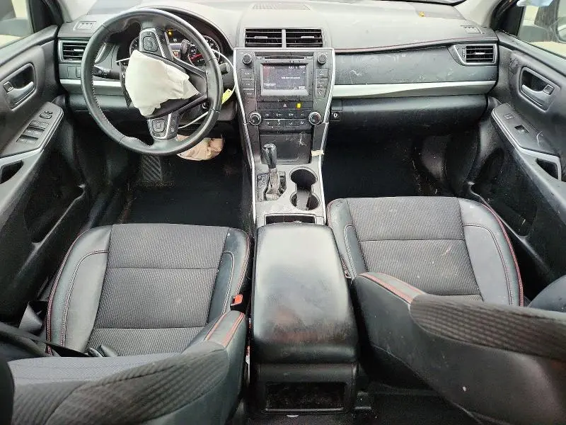 2017 TOYOTA CAMRY SE  