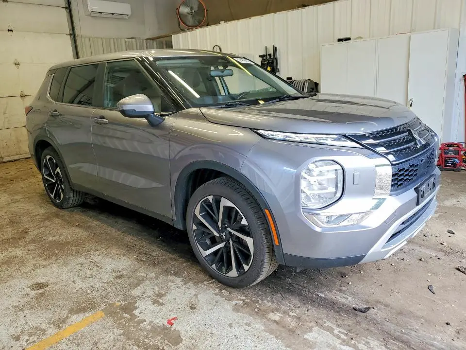 2023 MITSUBISHI OUTLANDER SE  