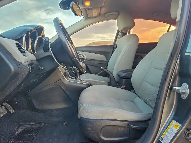 2013 CHEVROLET CRUZE LT  