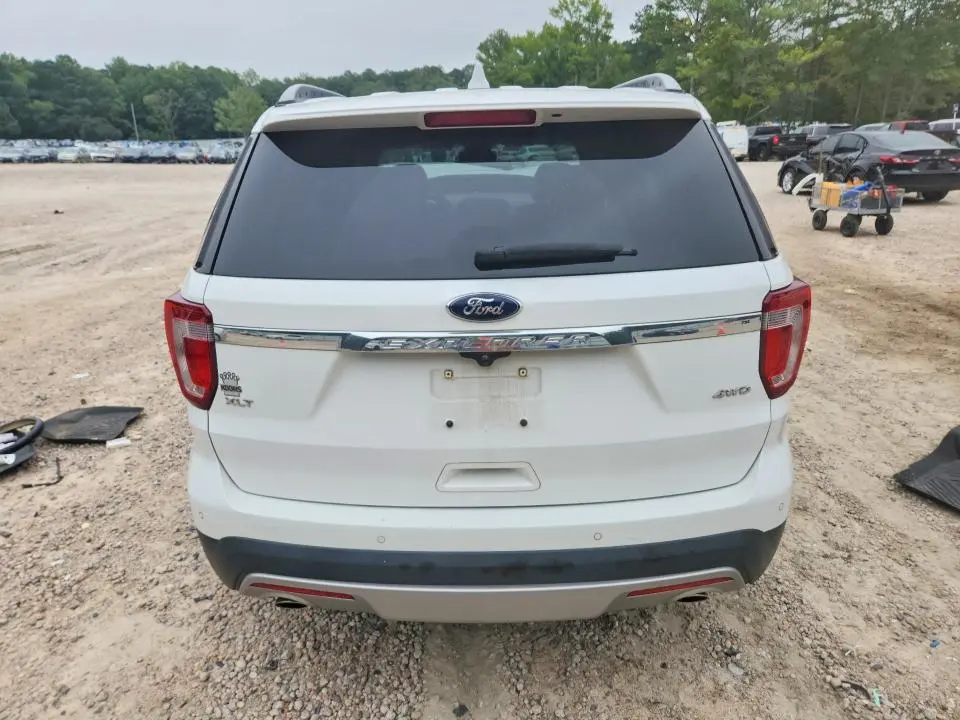 2017 FORD EXPLORER XLT  