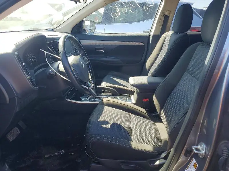 2017 MITSUBISHI OUTLANDER SE  
