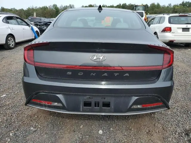 2022 HYUNDAI SONATA SE  