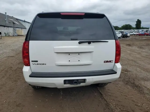 2011 GMC YUKON SLE  