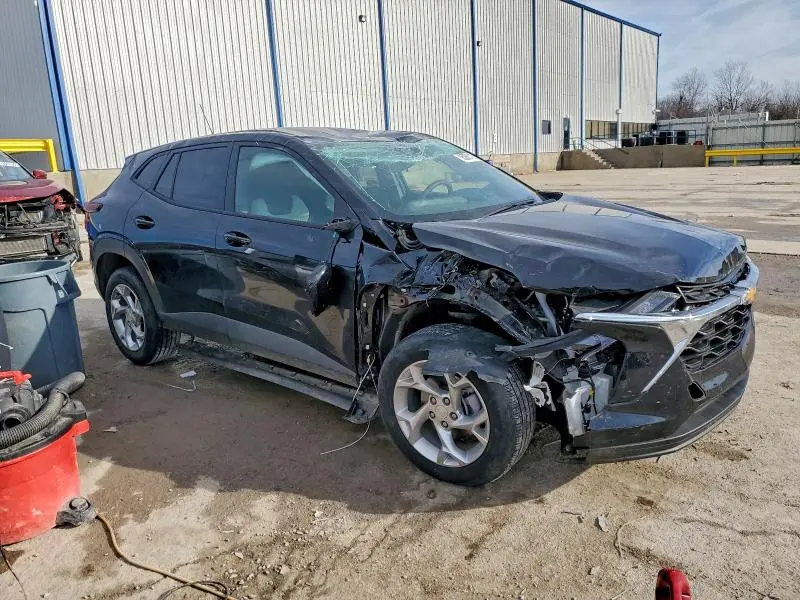 2024 CHEVROLET TRAX LS  