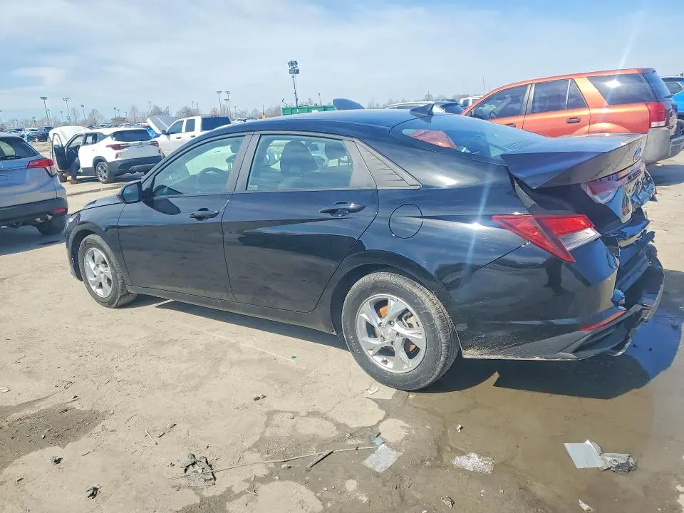 2023 HYUNDAI ELANTRA SE  