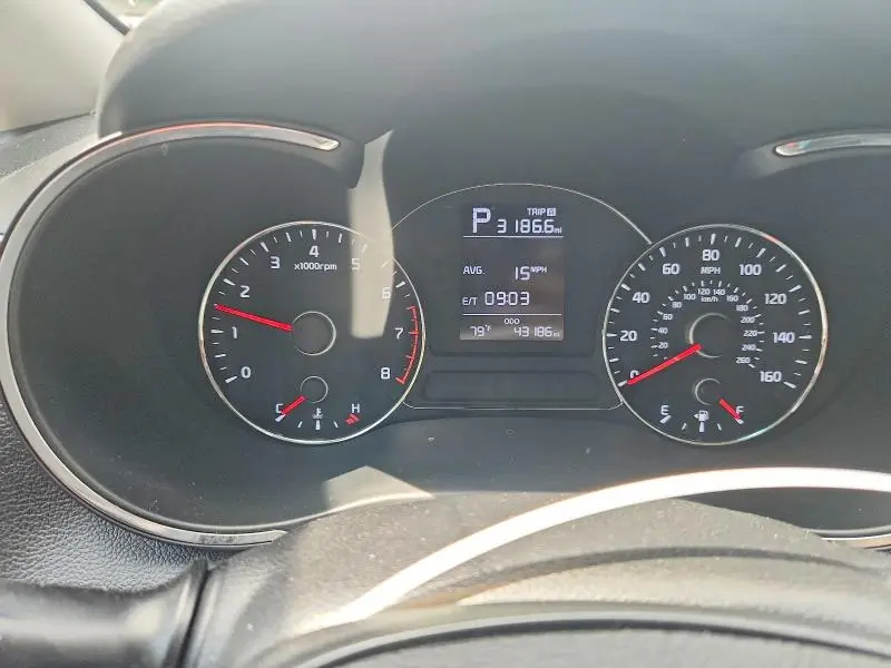 2017 KIA FORTE LX  