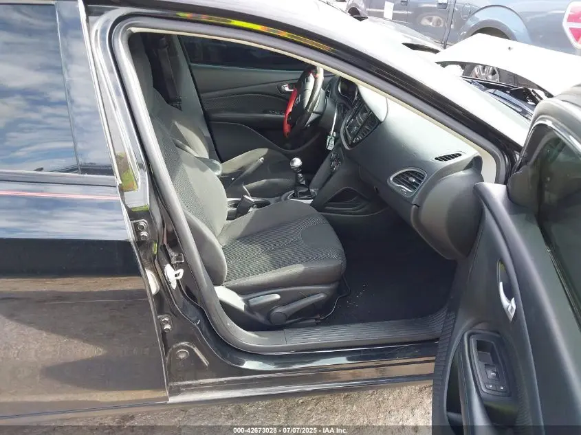 2015 DODGE DART SE