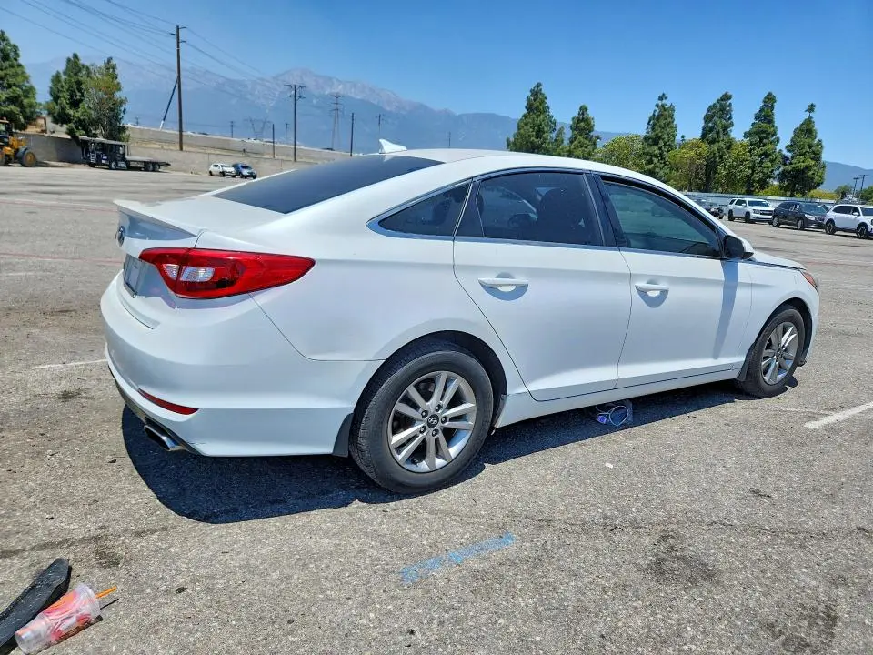 2016 HYUNDAI SONATA SE  