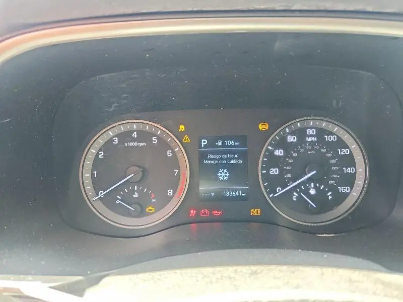 2020 HYUNDAI TUCSON SE  