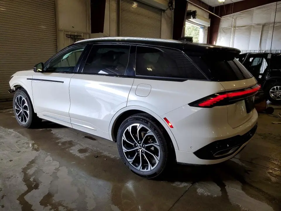 2024 LINCOLN NAUTILUS RESERVE  
