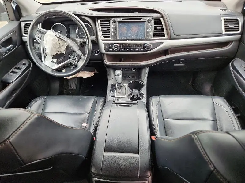 2017 TOYOTA HIGHLANDER XLE  