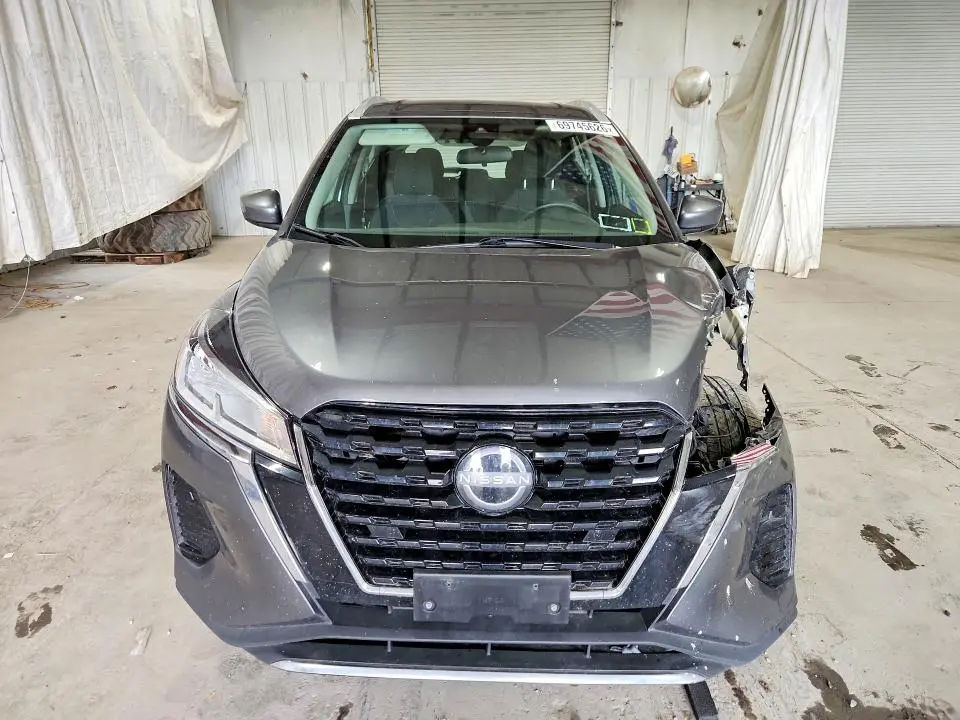 2023 NISSAN KICKS SV  