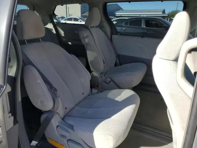 2011 TOYOTA SIENNA LE  