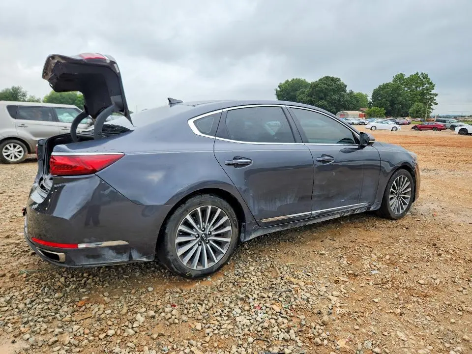 2017 KIA CADENZA PREMIUM  