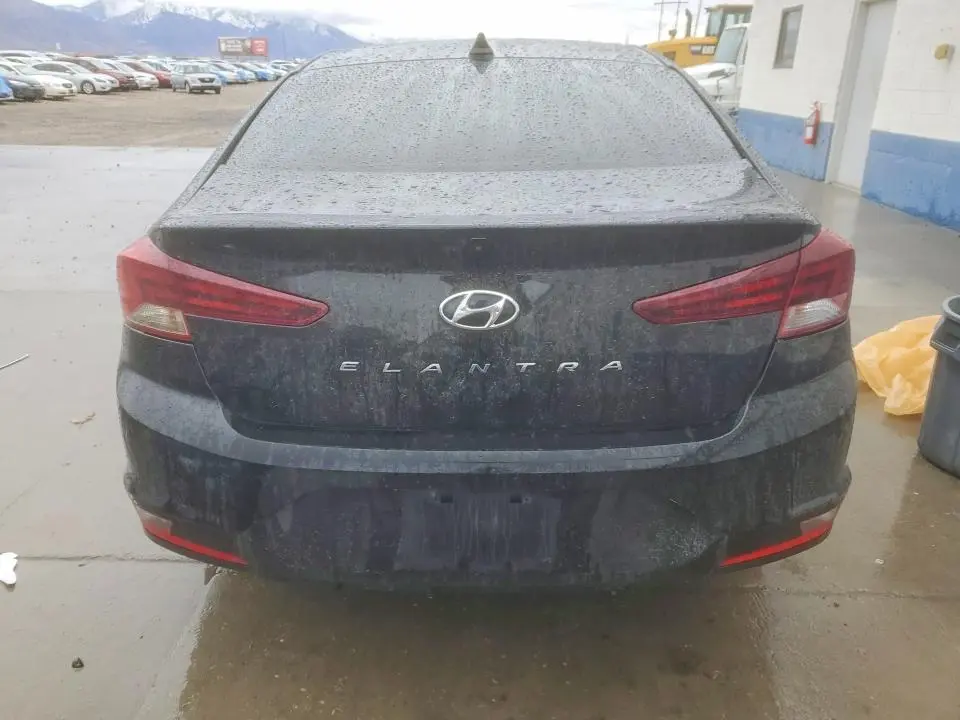 2020 HYUNDAI ELANTRA SEL  