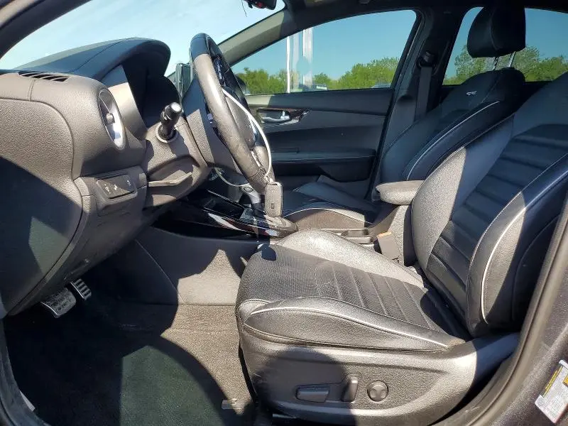 2023 KIA FORTE GT LINE  